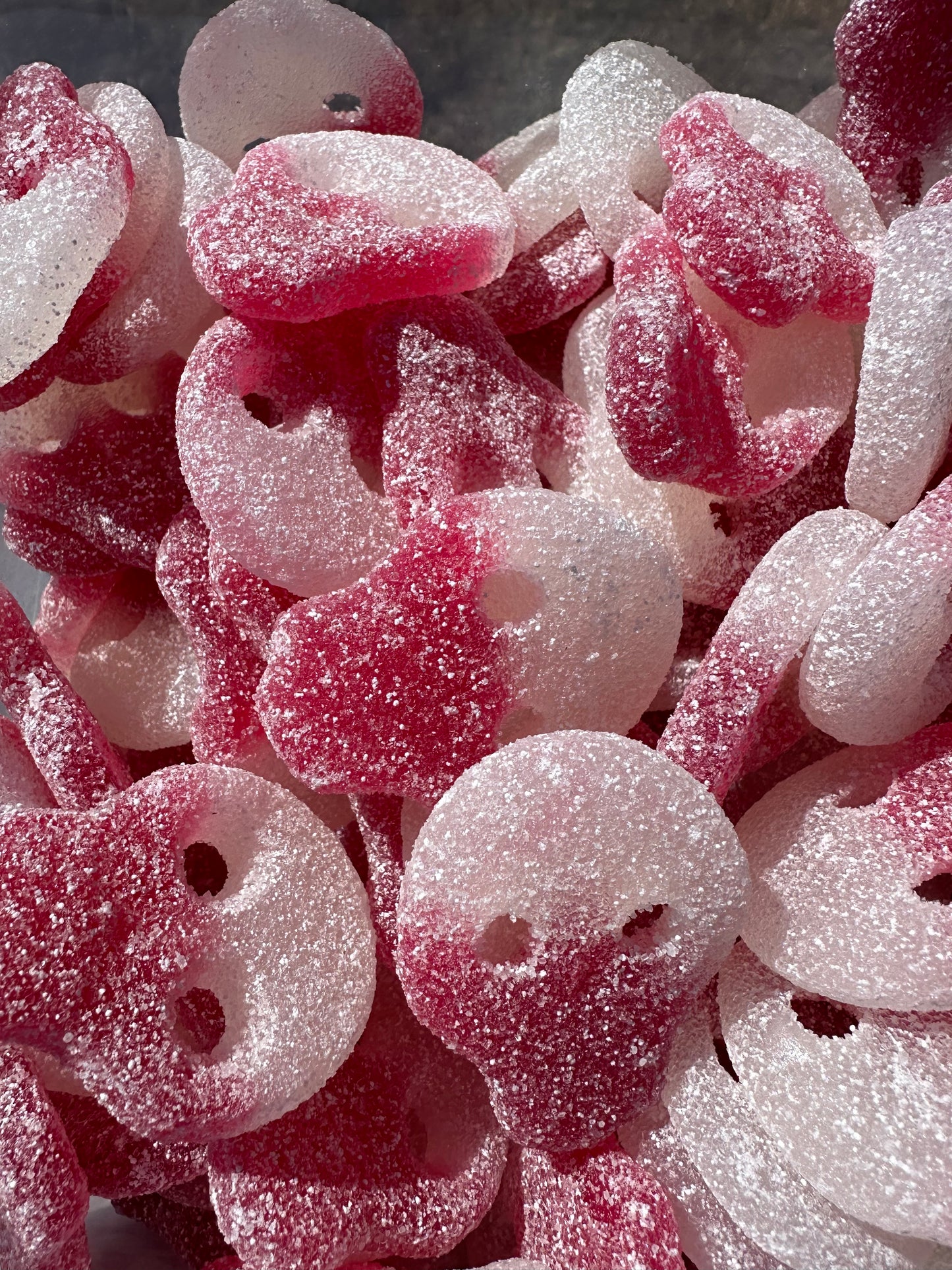 -4oz Sour berry skulls (GF)